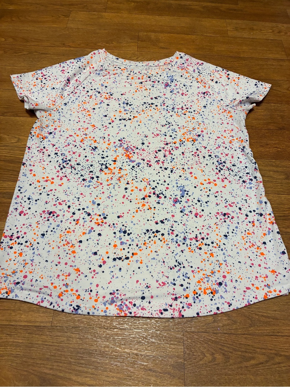 Athletic Works Junior’s White Splatter Print Short Sleeve Tee Size XXL